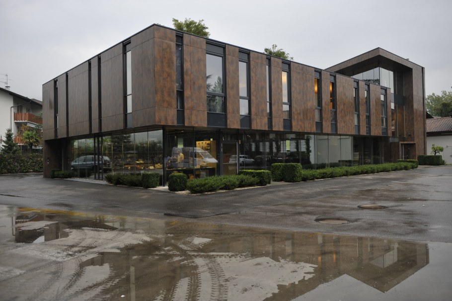 Фасады общественных зданий в современном стиле