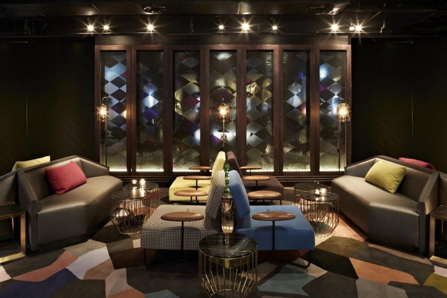 Гостиная с лаунж зоной