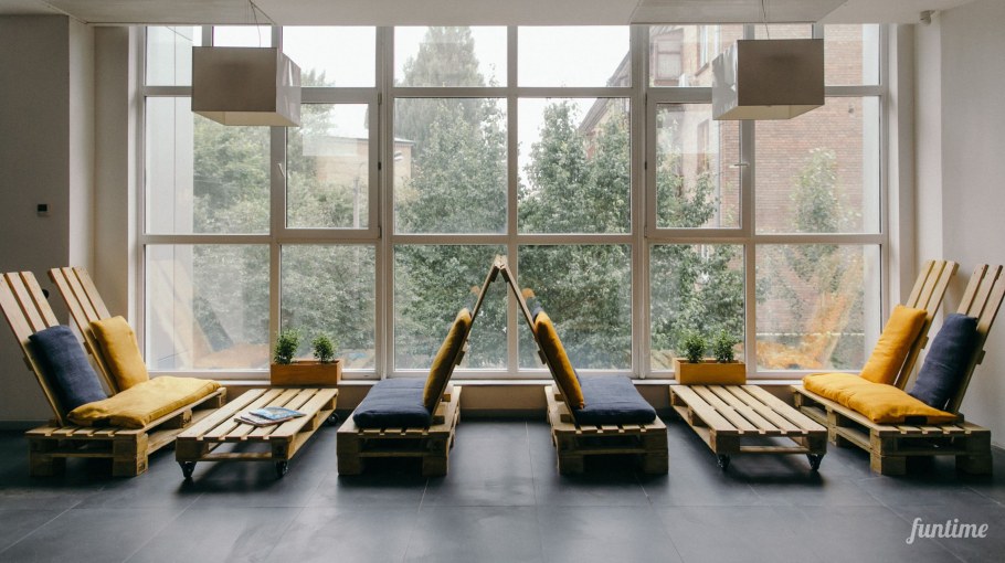 Гостиная в мужском стиле