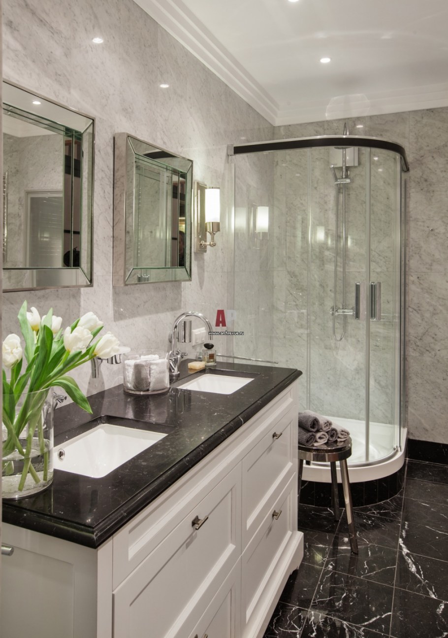 Ванная с мраморной столешницей