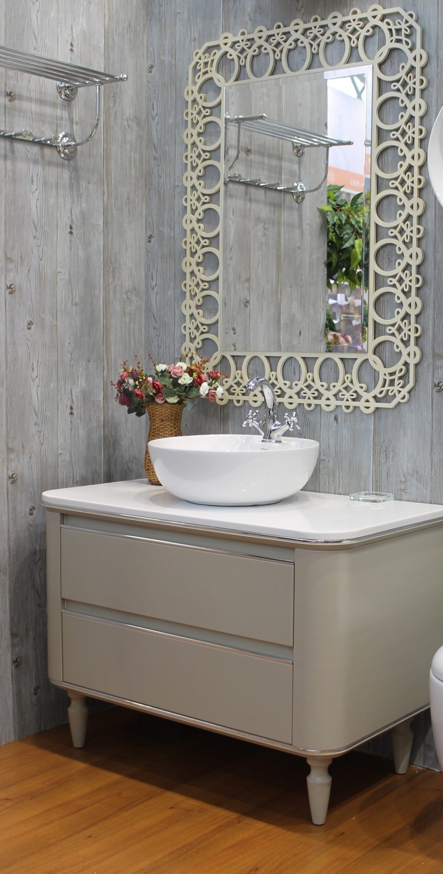 Раковина в ванную со столешницей