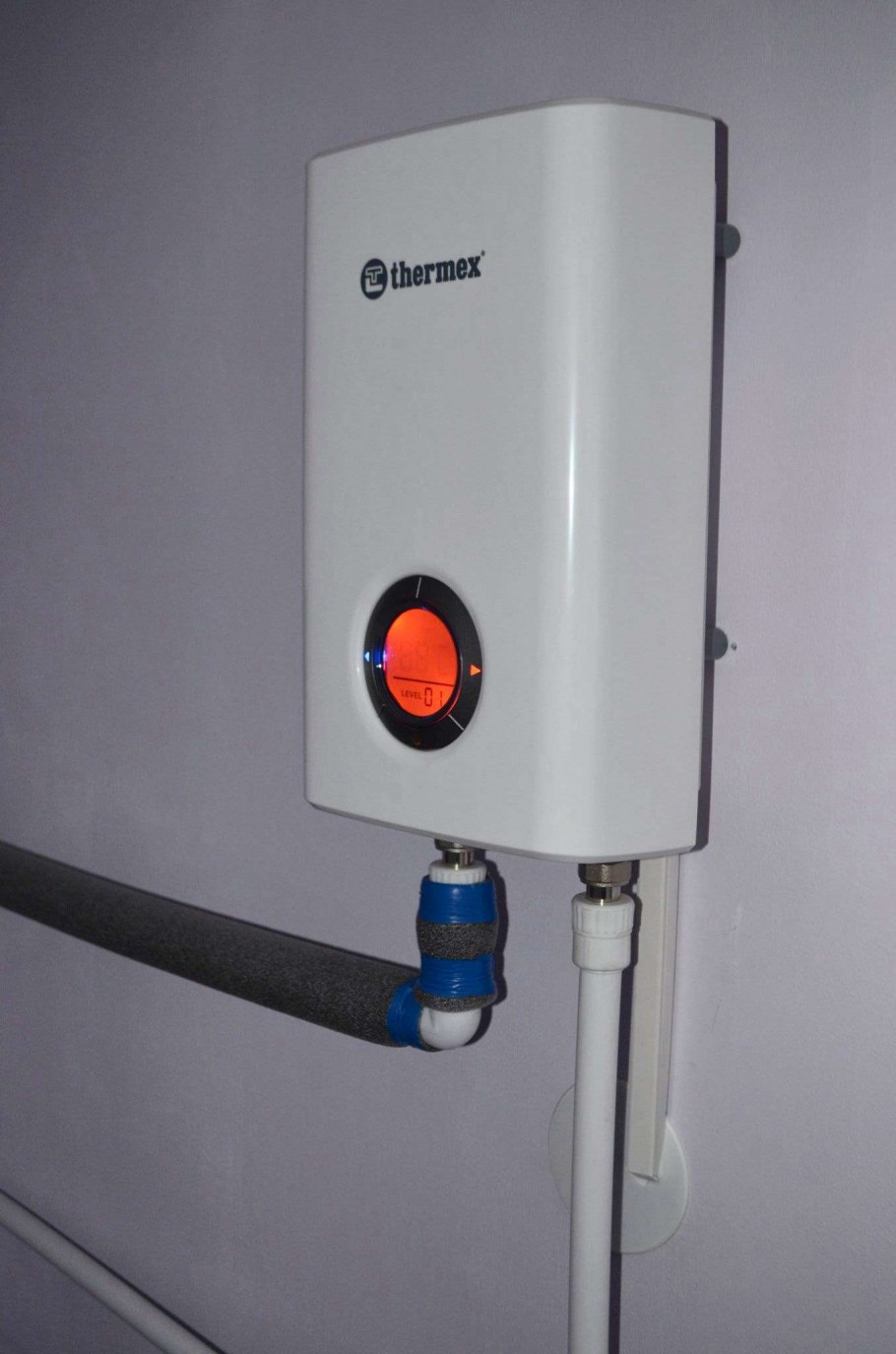 Водонагреватель Ariston Aures s 3.5 com pl, проточный, 3.5КВТ