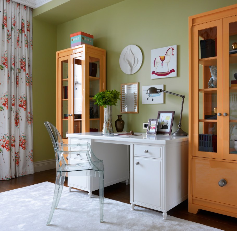 Письменный стол ХЕМНЭС В интерьере