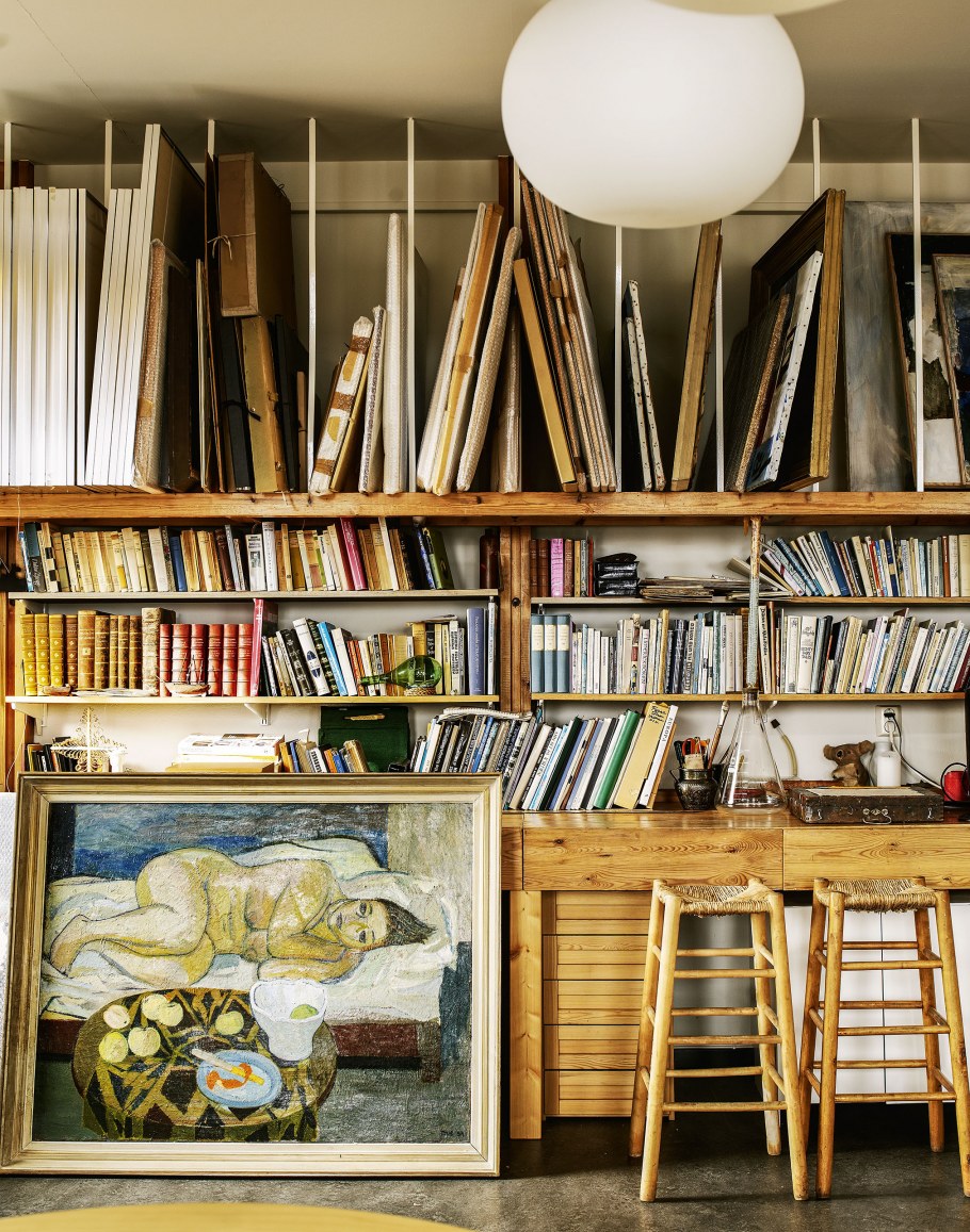 Интерьер мастерской художника