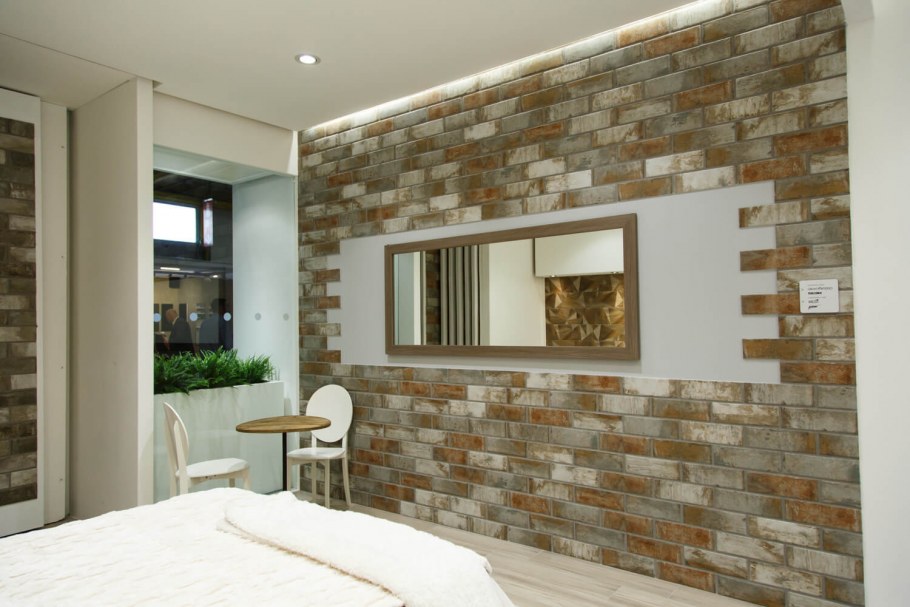 Современная отделка коридора