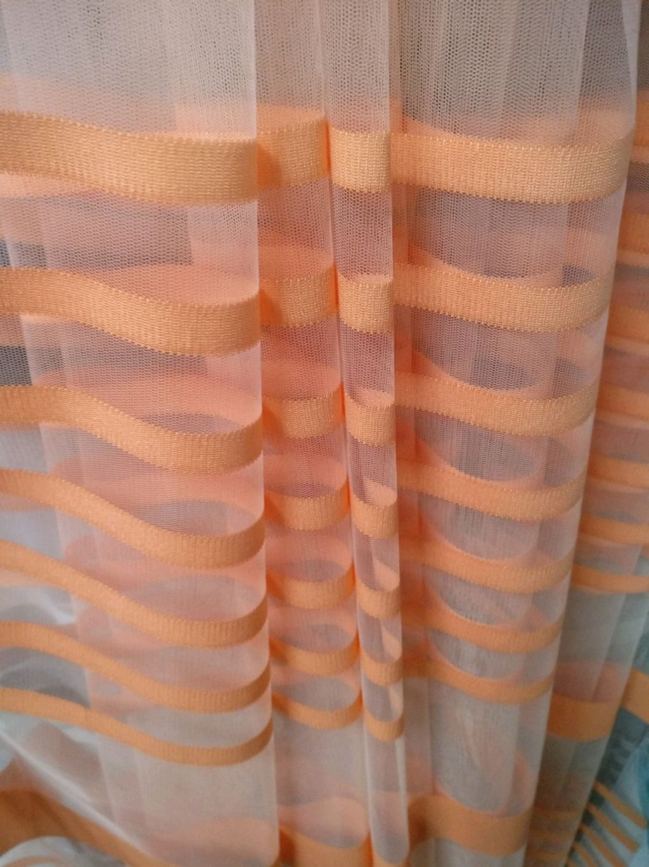 Тюль с горизонтальными полосами