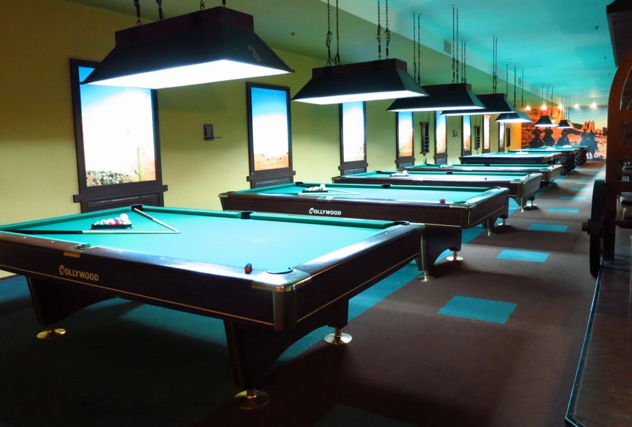 Большая бильярдная