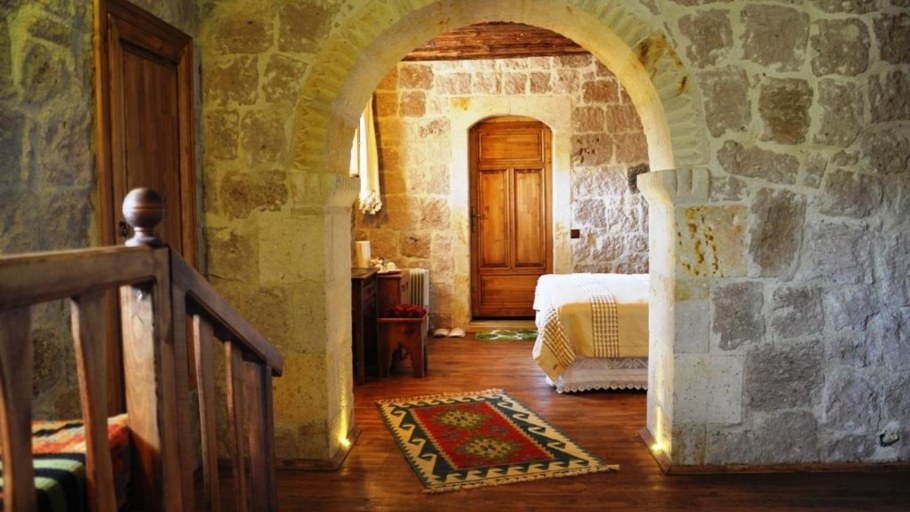 Романский стиль в интерьере