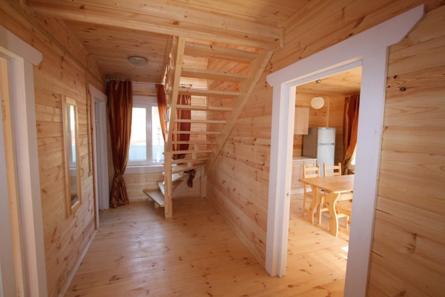 Обшивка мансарды вагонкой