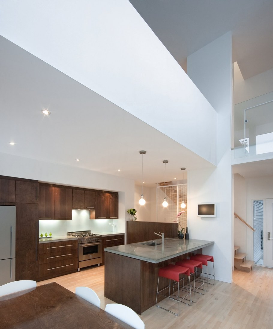 Кухня гостиная с двойным светом