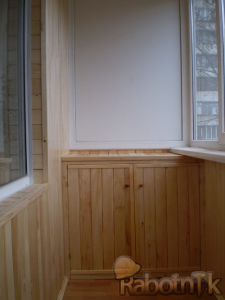деревянный шкафчик на балкон