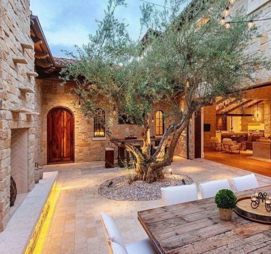 Домик с внутренним двориком