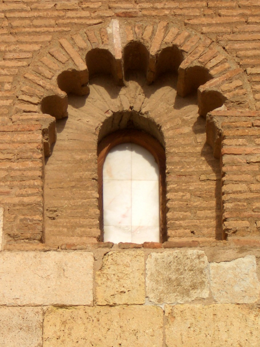 Романский храм башни на храме