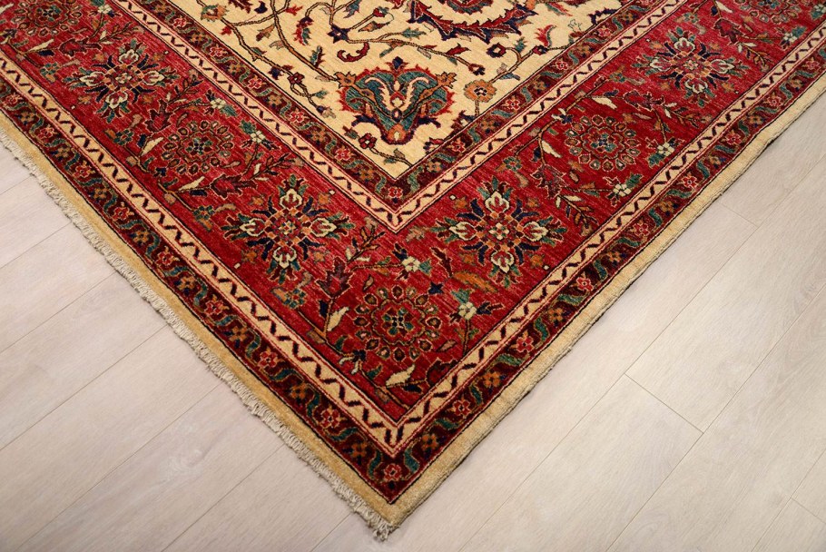 Шерстяной ковер