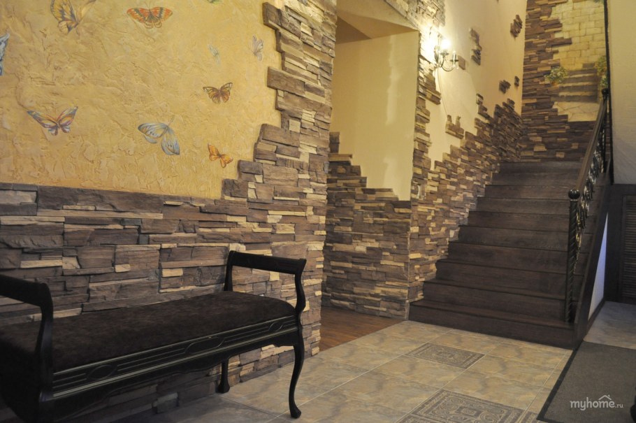 Отделка коридора искусственным камнем