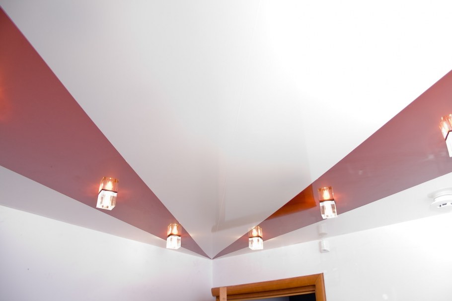 Окрашенный потолок
