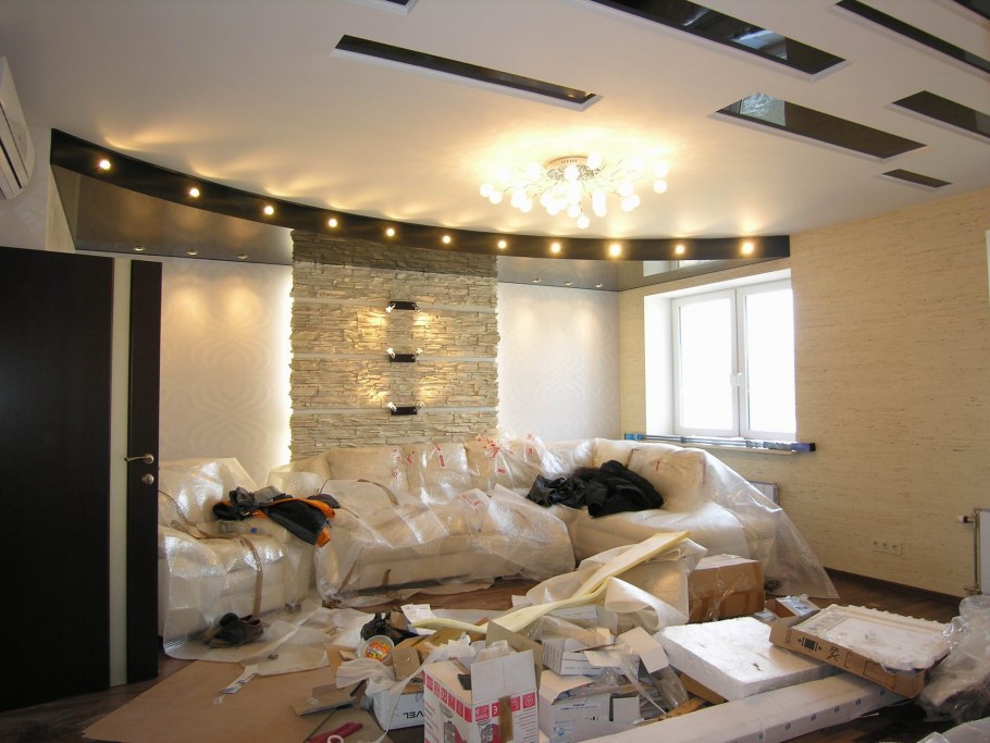 Потолок в квадратной комнате