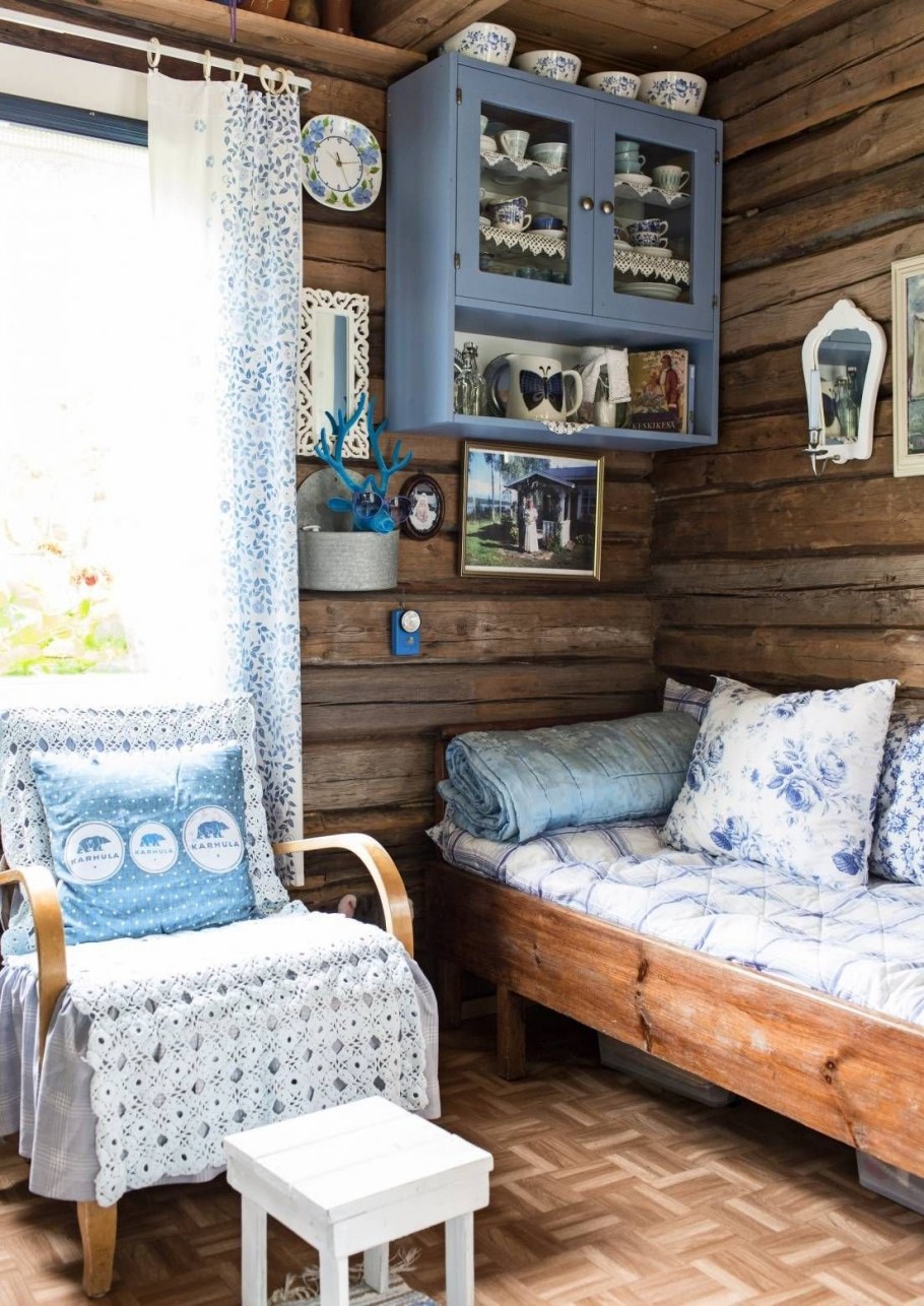 Инткрервдеревенском доме