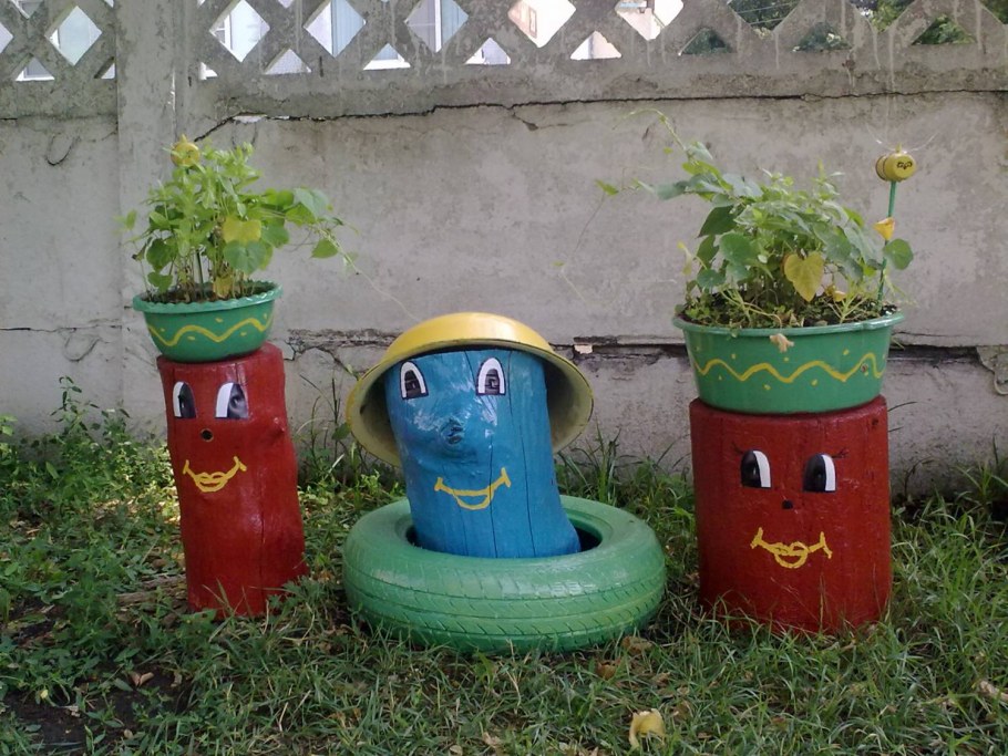 Украсить пень на участке детского сада