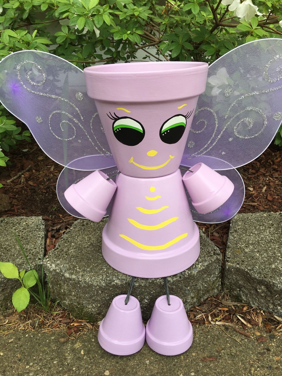 Из пластиковых бутылок для сада и огорода бабочки