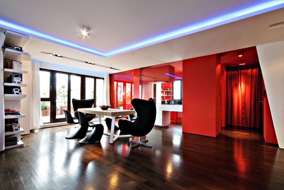 Красная стена в квартире