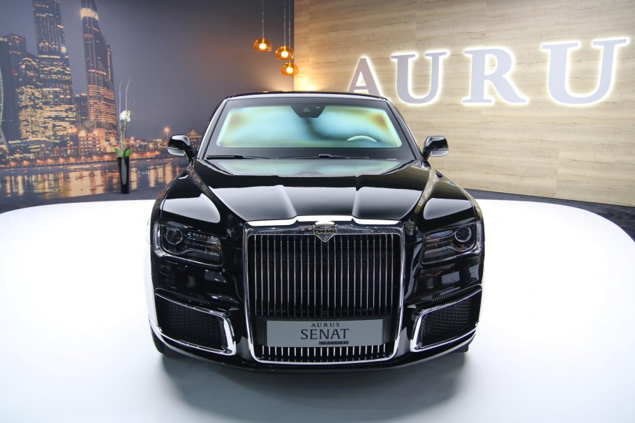 Седаны Aurus-4123