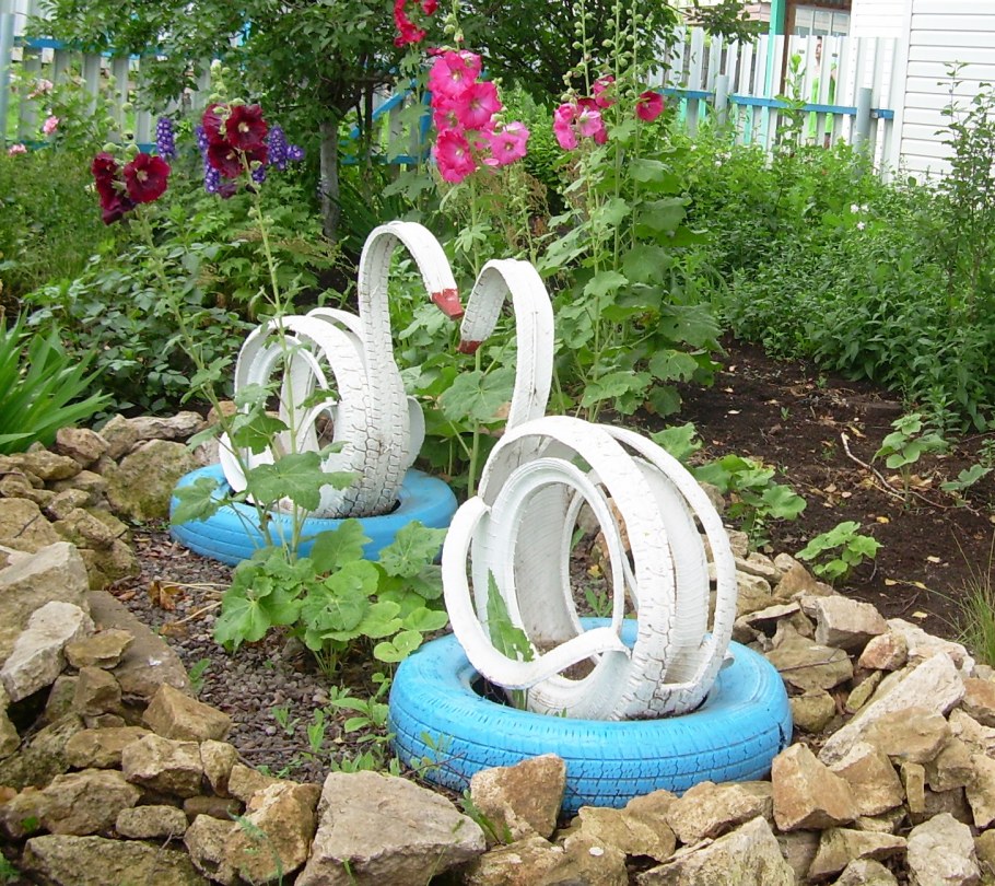 Кудесник из Шкудим превратил свой двор