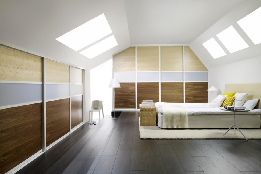 Встроенные шкафы на мансарде