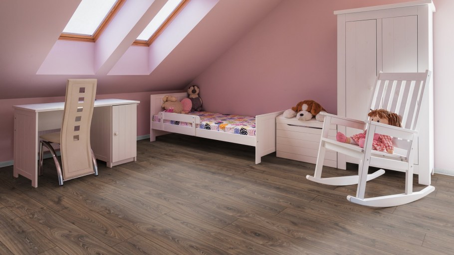 Шкаф мансардный встроенный