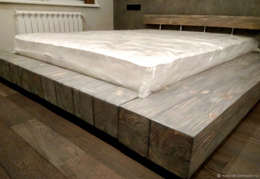 Кровать из слэба дерева лофт