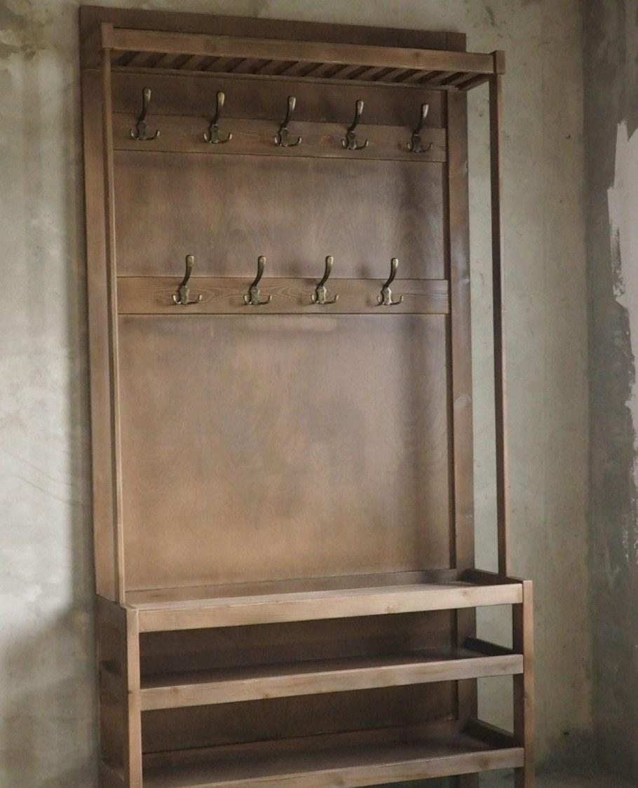 Прихожая из дерева