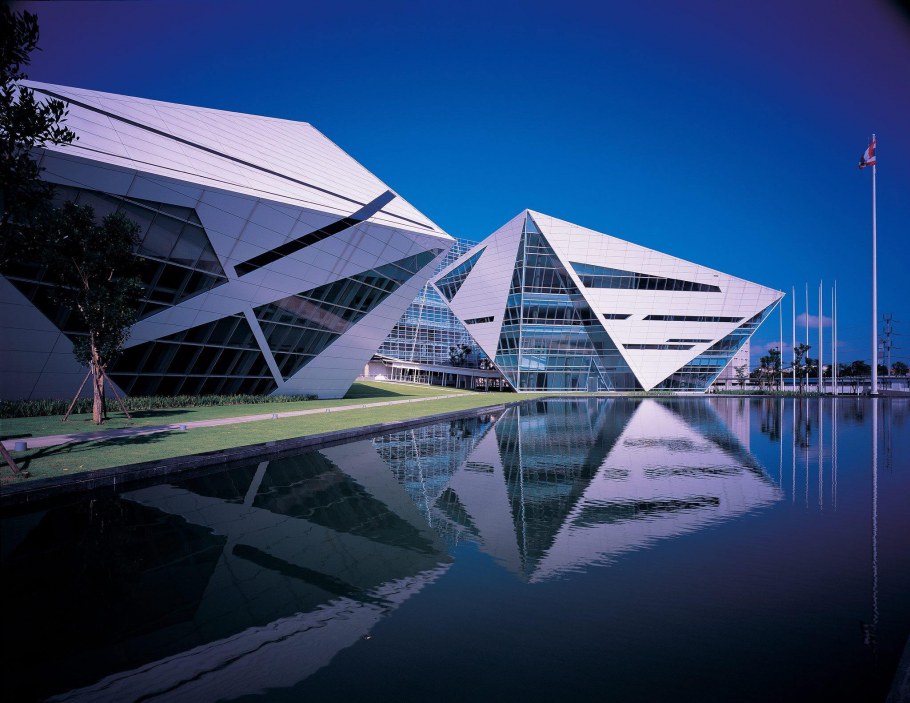 Бангкок университет