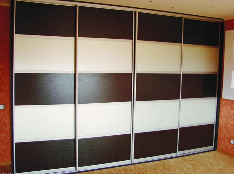 Зеркальные двери купе