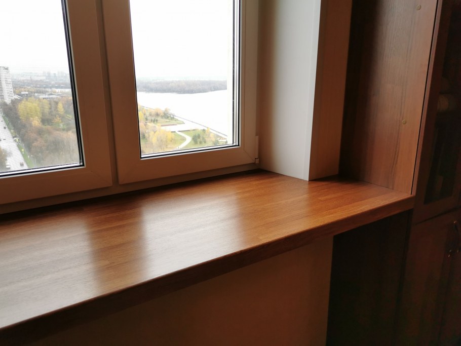 Отделка подоконника под дерево