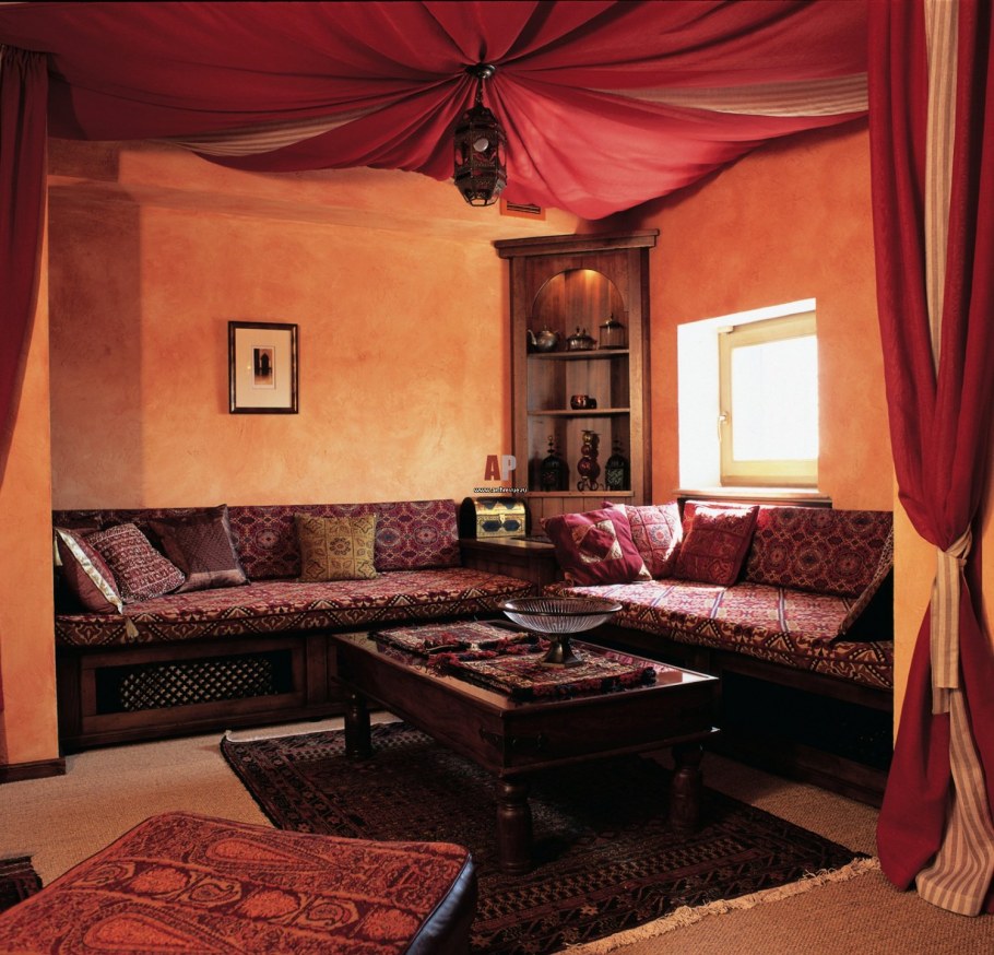 Интерьер кальянной в Восточном стиле в доме