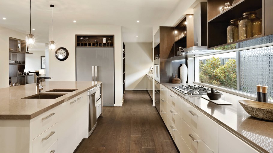 Современный дизайн кухни в доме