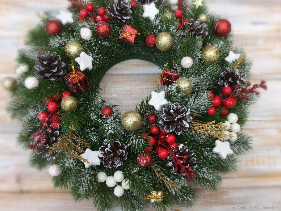 Новогодний декор месяц