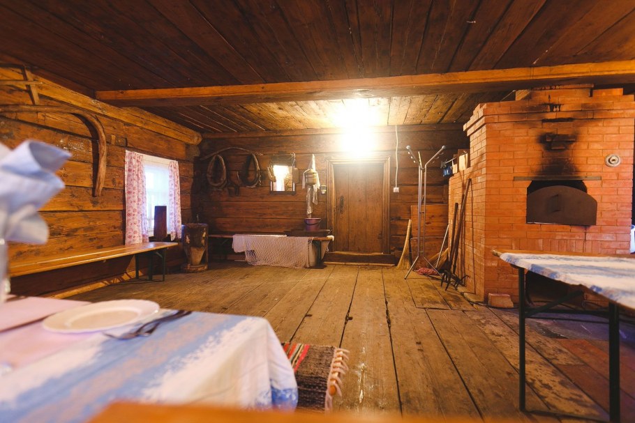 Русская изба изнутри