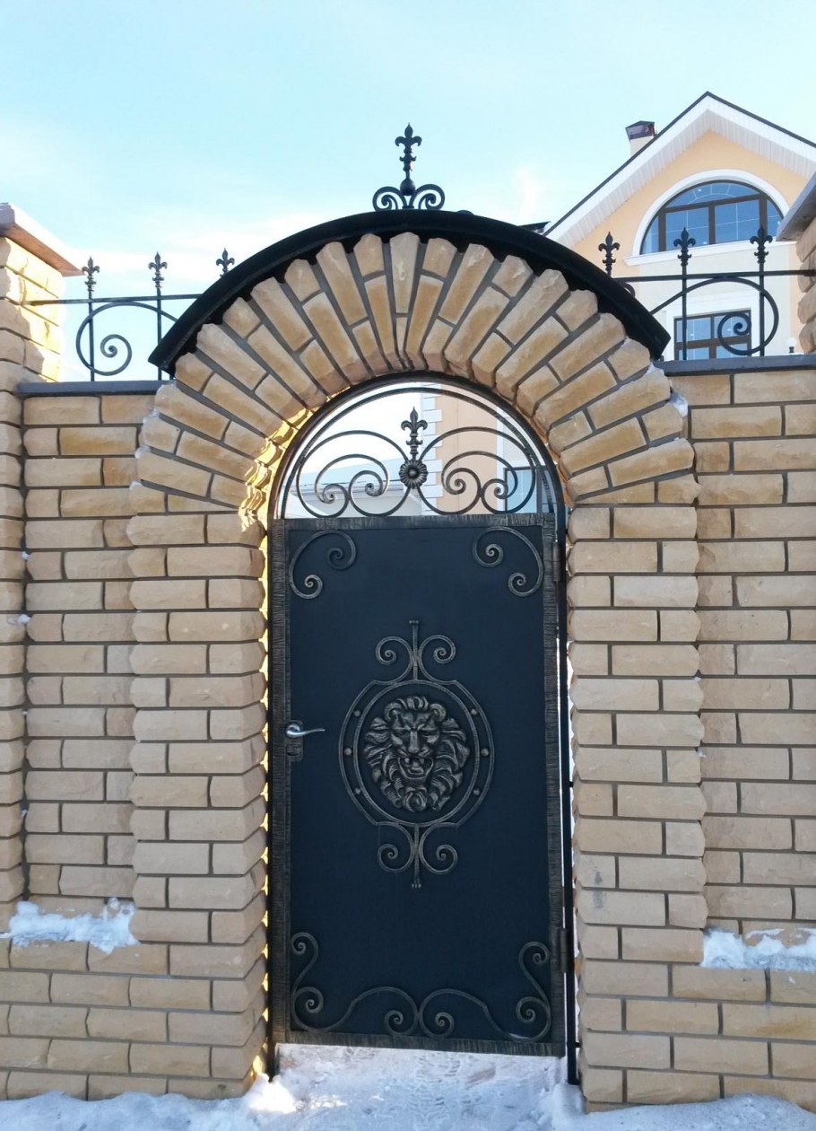Кованые арочные ворота