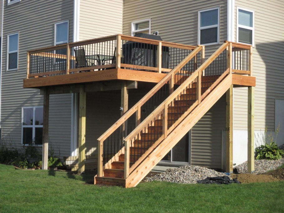 Наружная лестница на мансарду