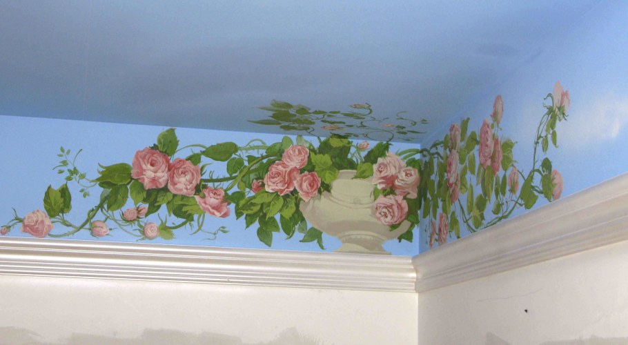 Цветы на потолке роспись