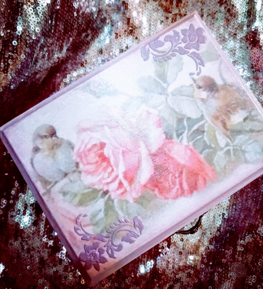 Роспись лепнины на потолке