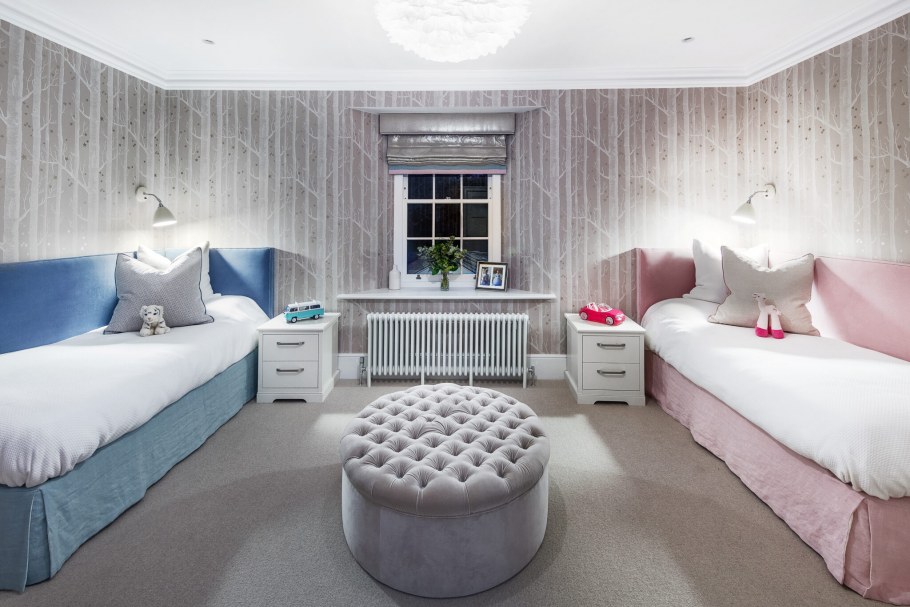 Детская комната в голубом цвете