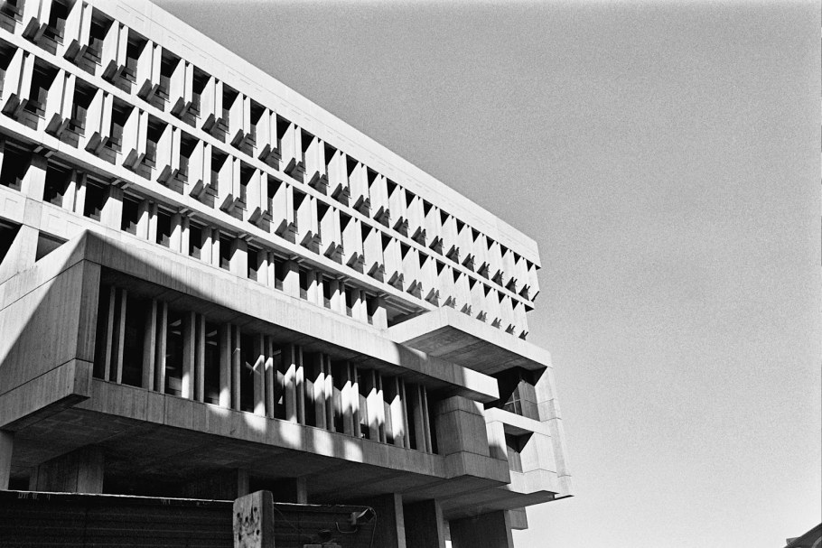 Нео брутализм интерьер