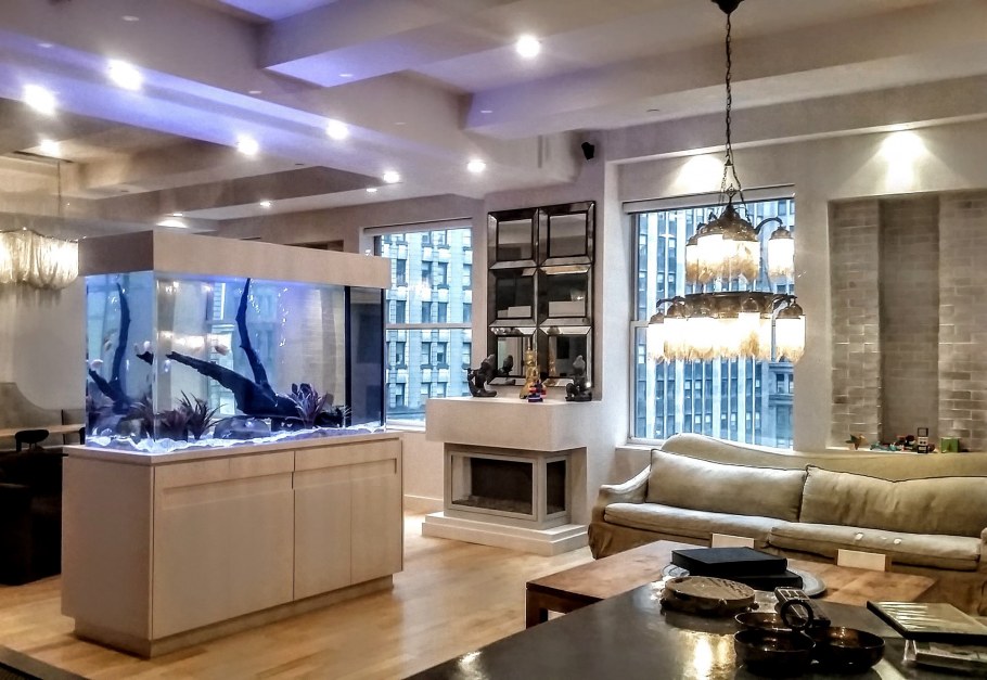 Встроенный аквариум