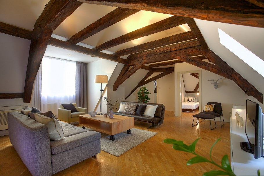 Второй этаж мансардного типа