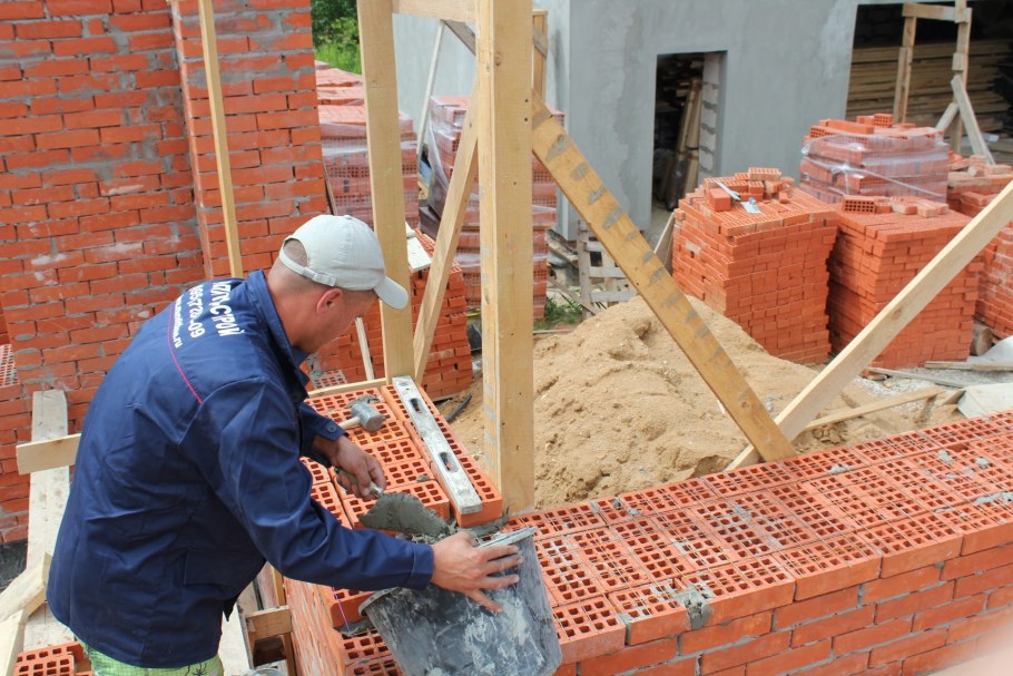 Фасад из облицовочного кирпича