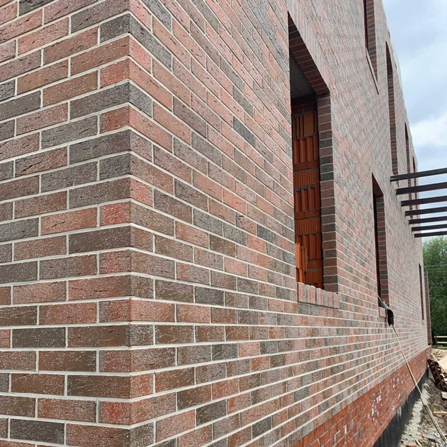 Постройки из кирпича