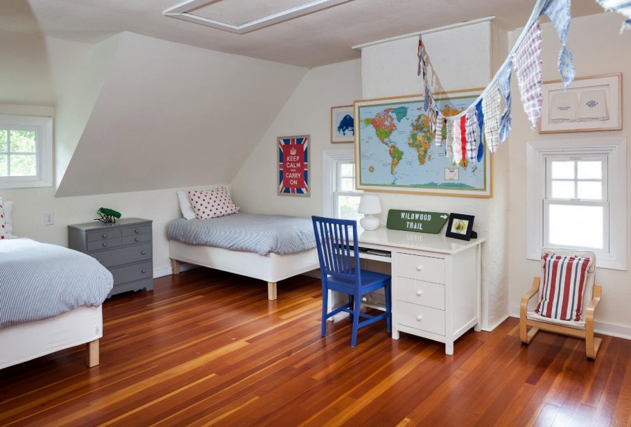 Коричневые стены в детской