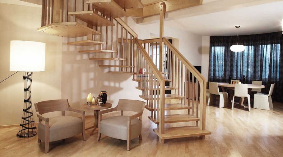 Лестница в гостиной